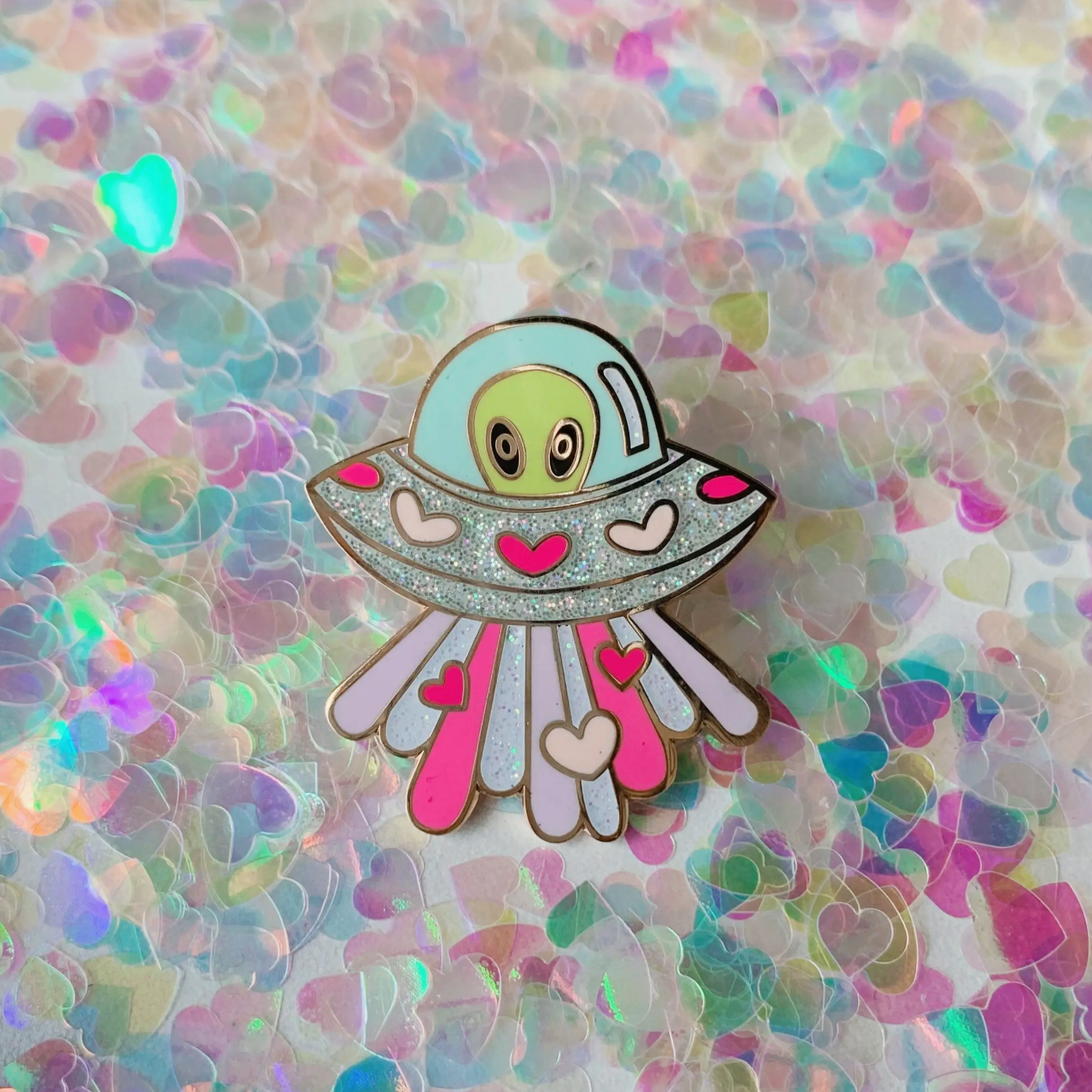 love ufo enamel pin
