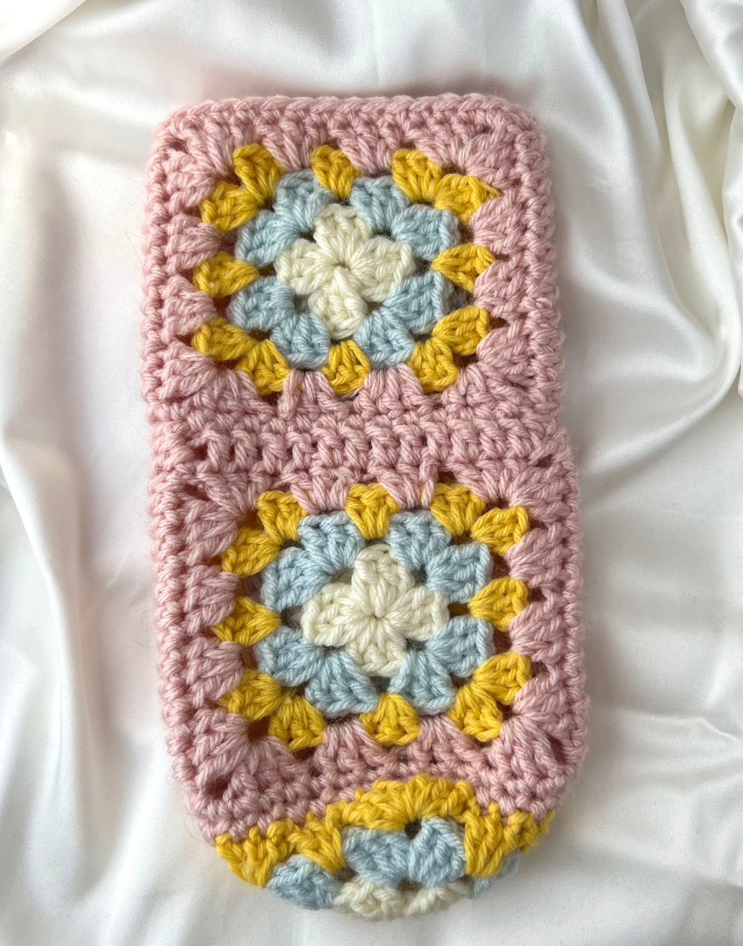 scaled and icy bottle sleeve