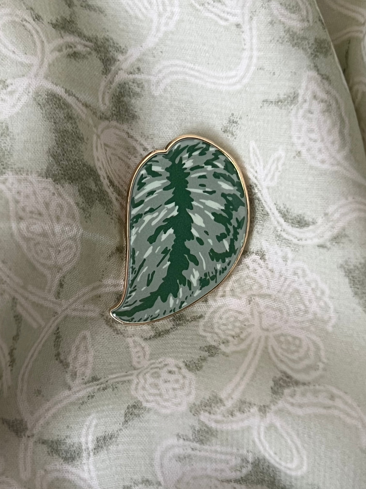 scindapsus enamel pin